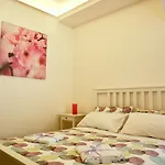 Szálloda Andolfi 24 *
